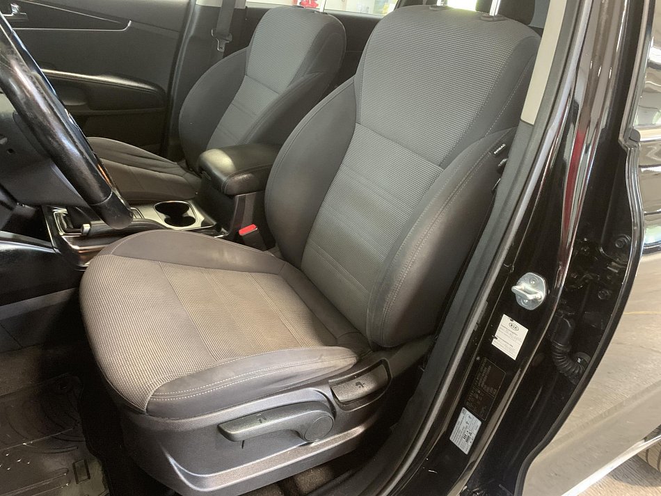 Kia Sorento 2.2 CRDi  2WD