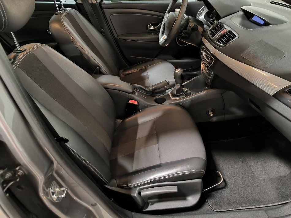 Renault Fluence 1.6i 