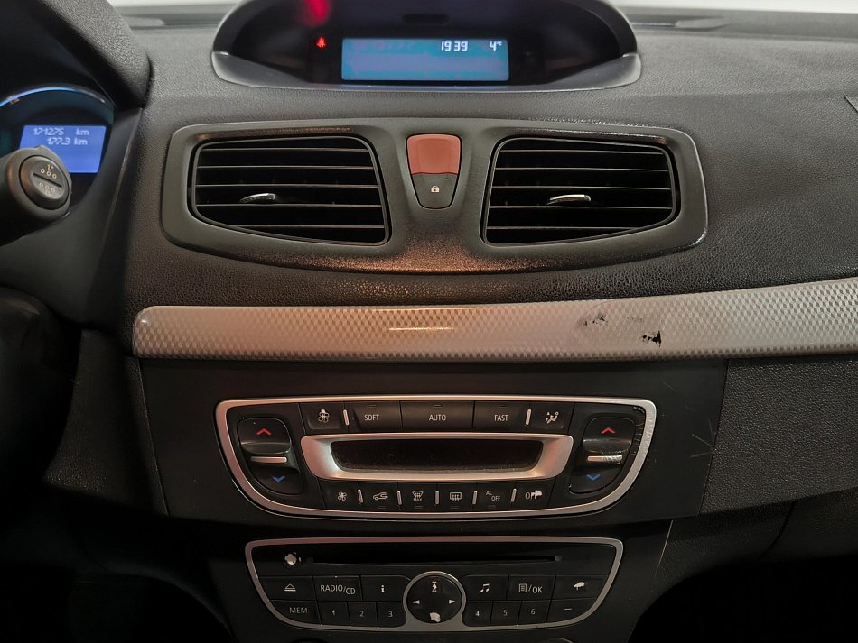 Renault Fluence 1.6i 