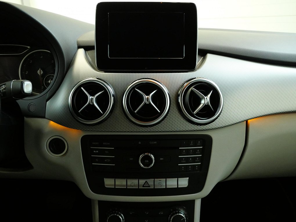 Mercedes-Benz Třída B 2.2 CDi  4Matic B200