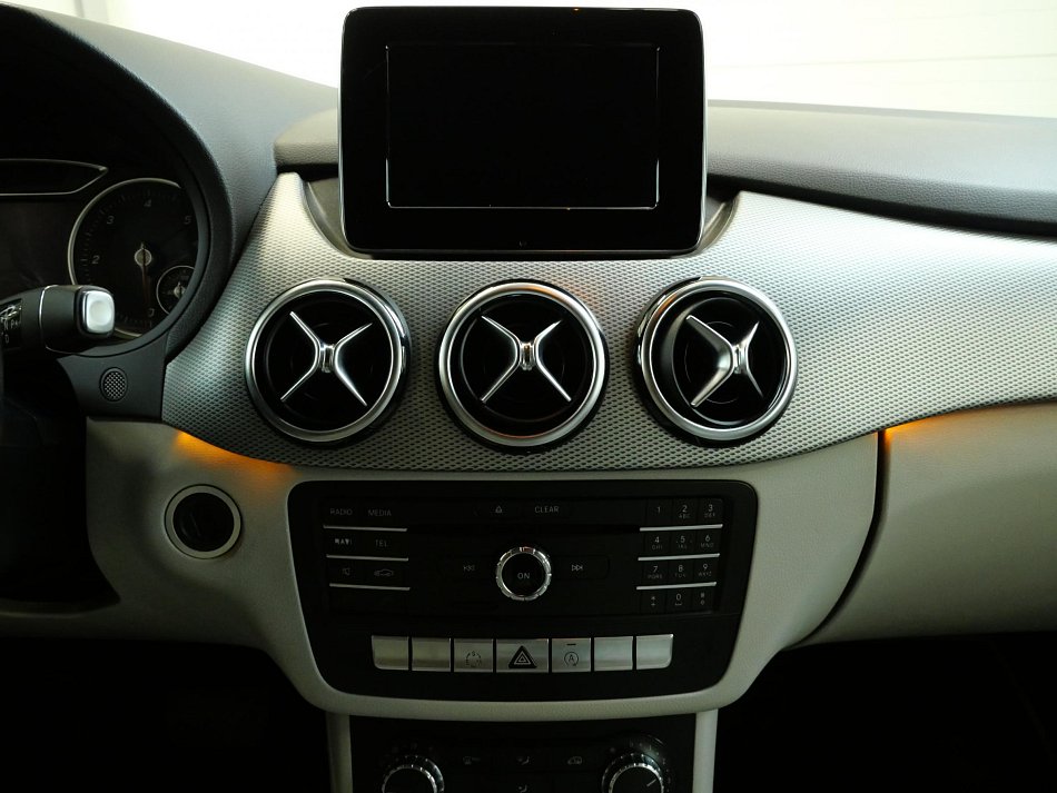 Mercedes-Benz Třída B 2.2 CDi  4Matic B200