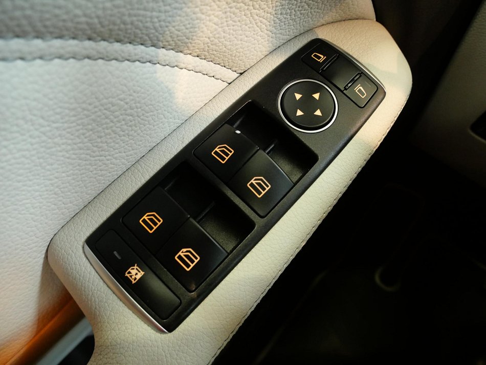 Mercedes-Benz Třída B 2.2 CDi  4Matic B200