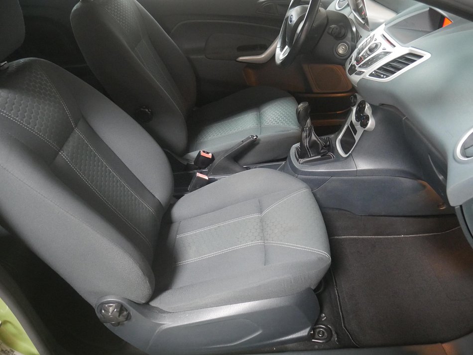 Ford Fiesta 1.6i Titanium
