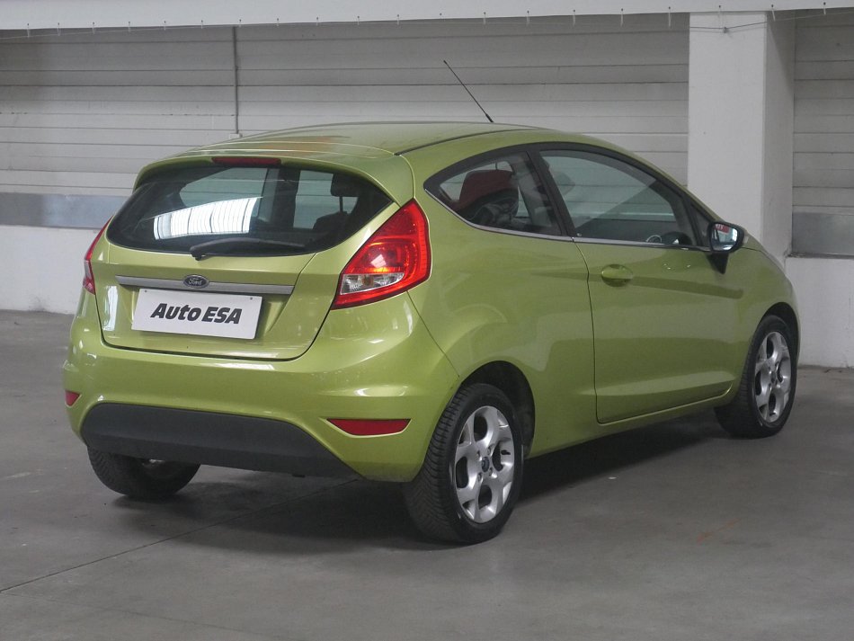 Ford Fiesta 1.6i Titanium