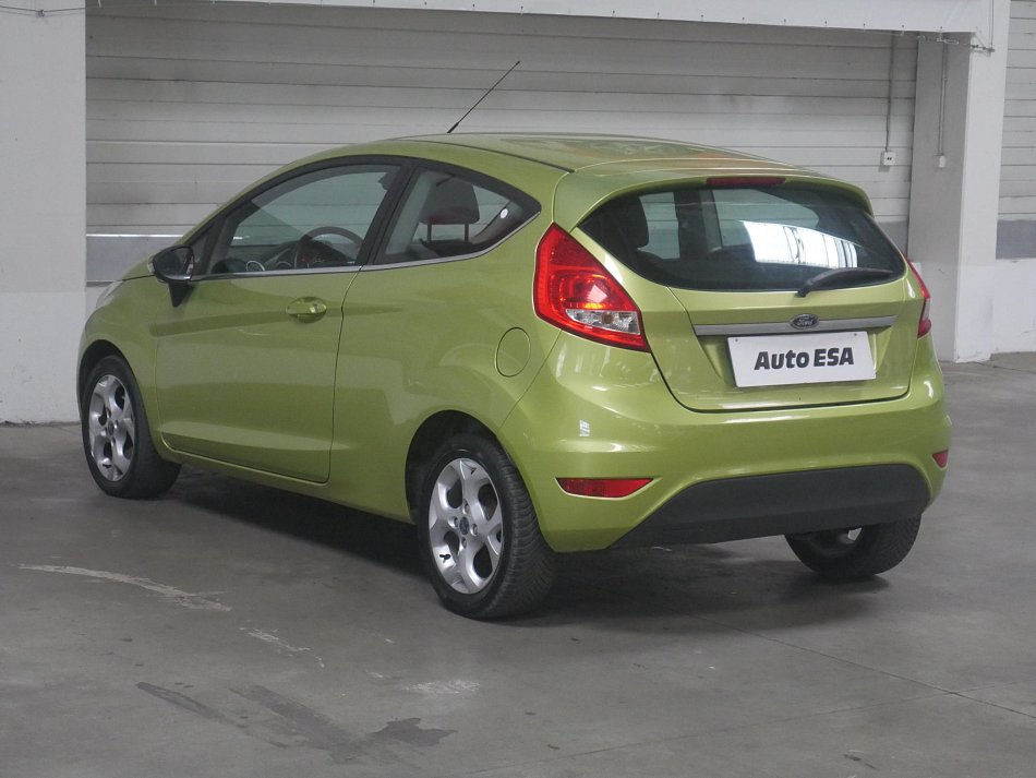 Ford Fiesta 1.6i Titanium