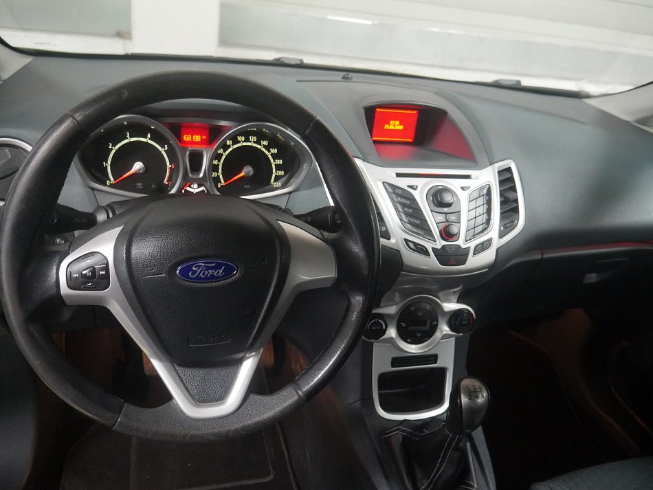 Ford Fiesta 1.6i Titanium