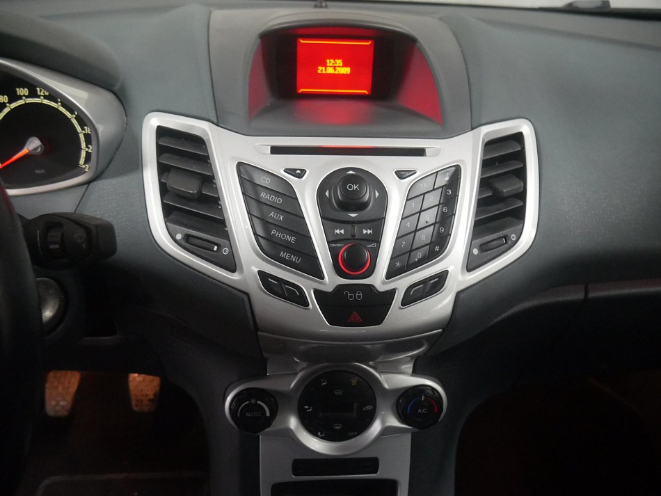Ford Fiesta 1.6i Titanium