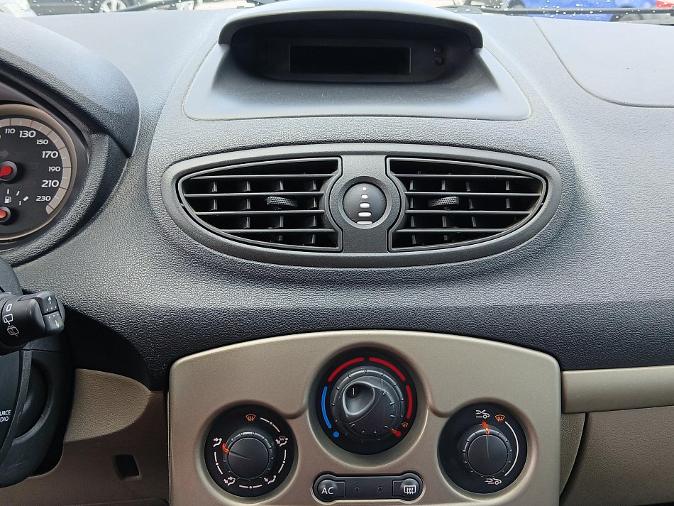 Renault Clio 1.2i 