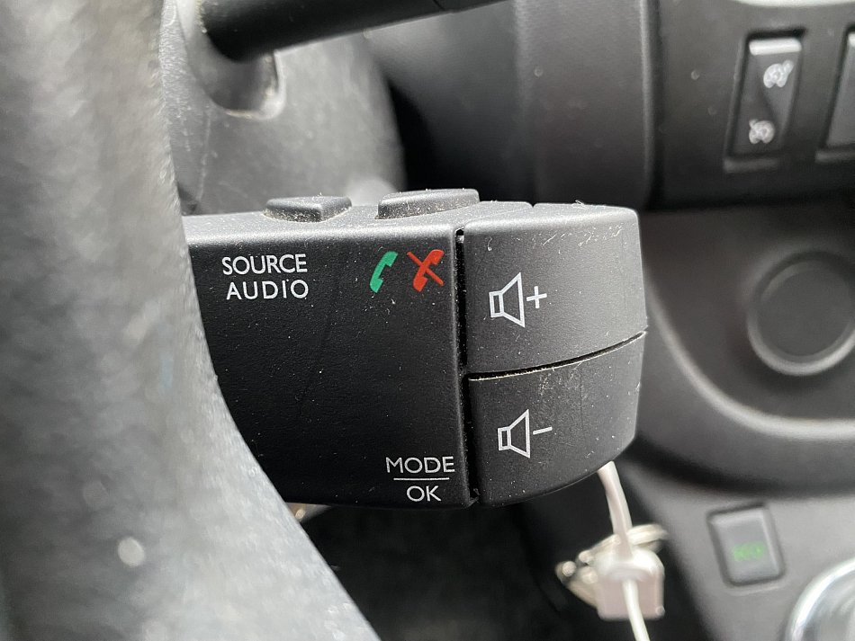 Opel Vivaro 1.6CDTi  L2 5míst