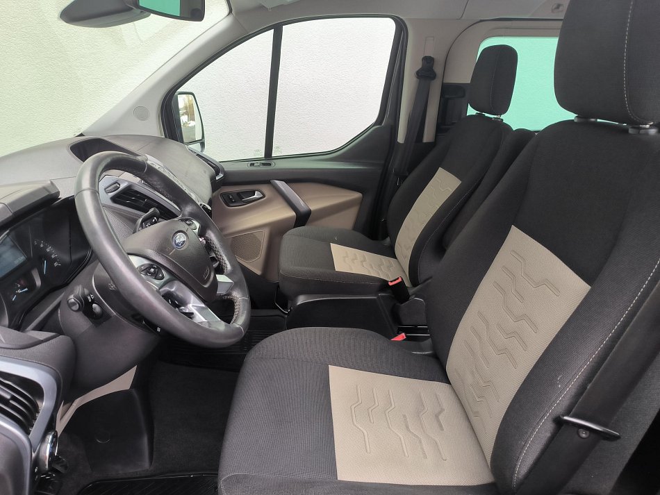 Ford Transit Custom 2.2TDCi Limited L2 5míst