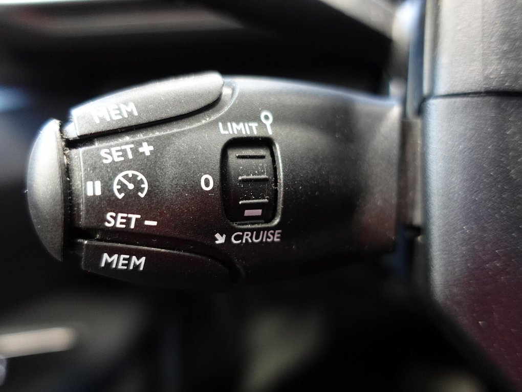 Peugeot 3008 1.2PT Allure