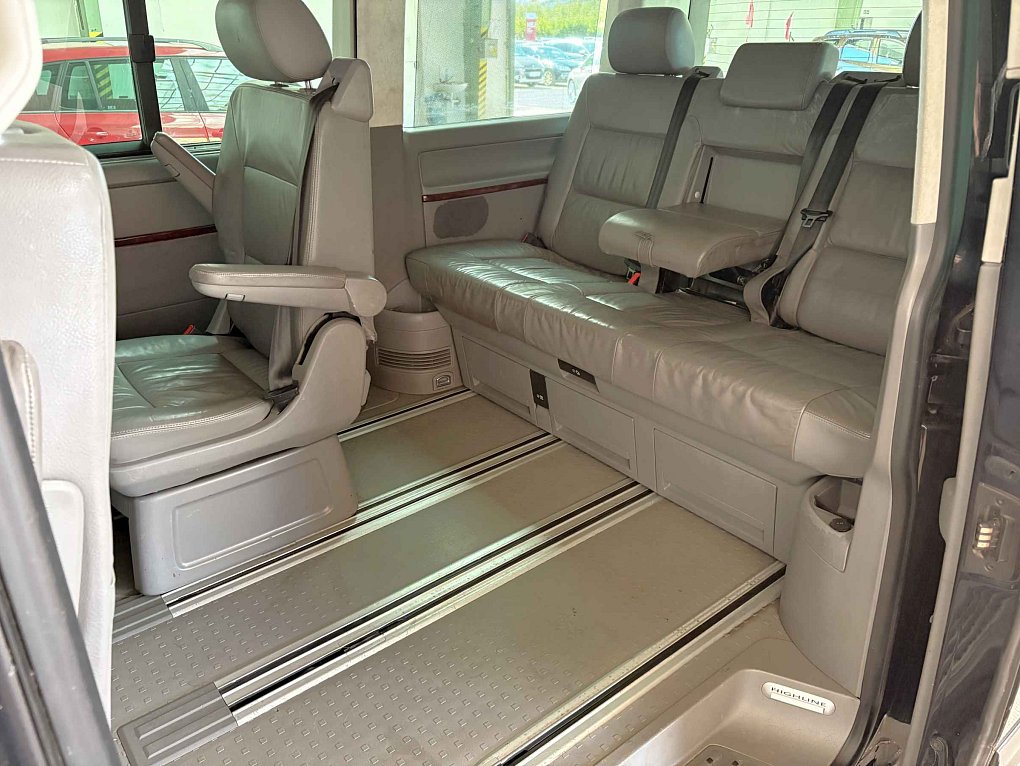 Volkswagen Multivan 2.5TDi 