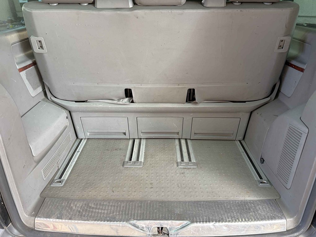Volkswagen Multivan 2.5TDi 