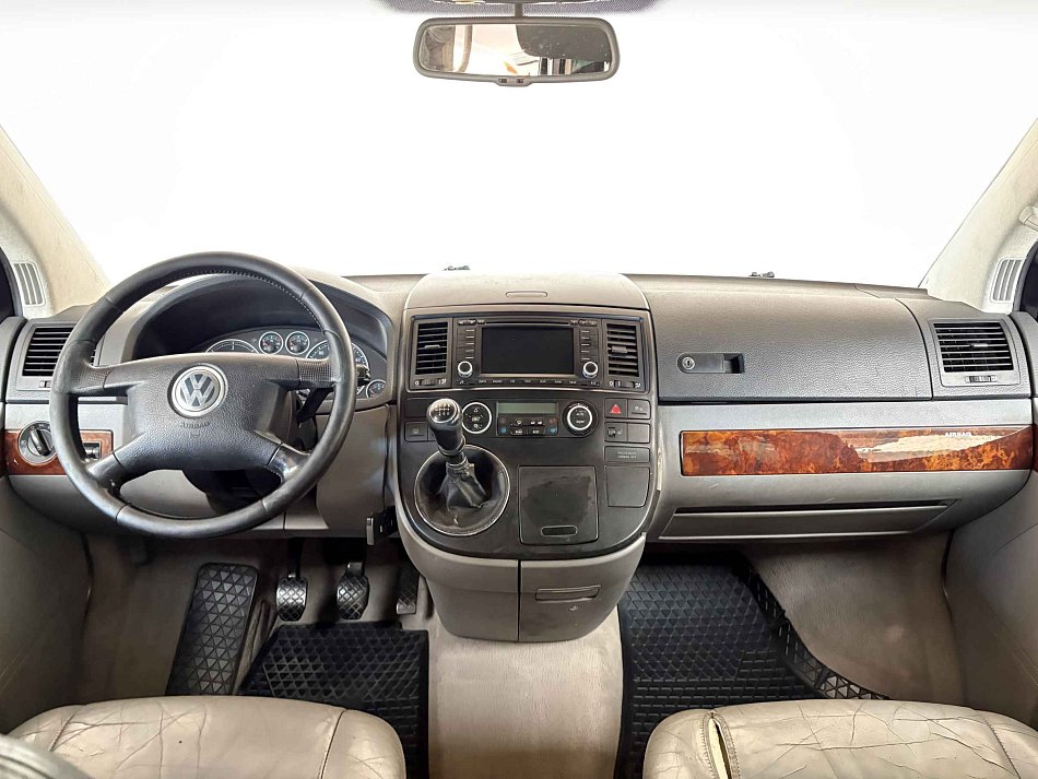 Volkswagen Multivan 2.5TDi 