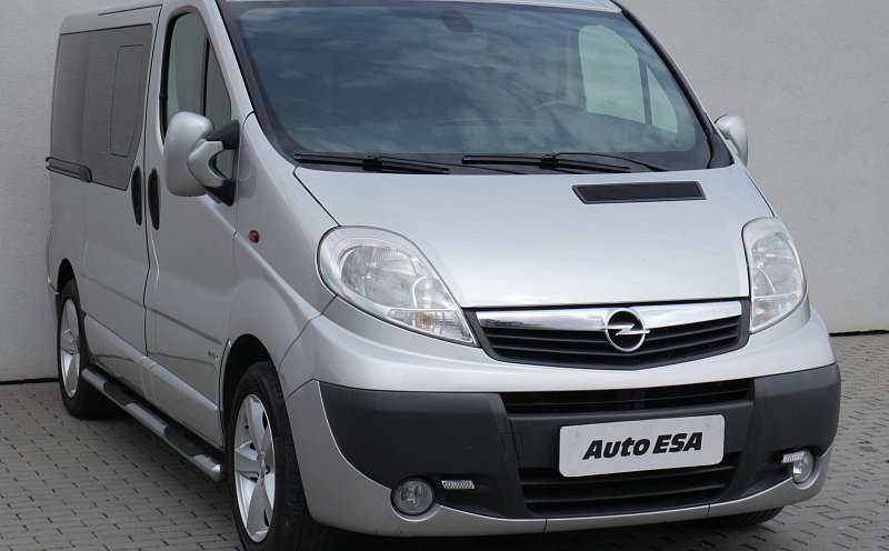 Opel Vivaro 2.0CDTi Tour 5míst