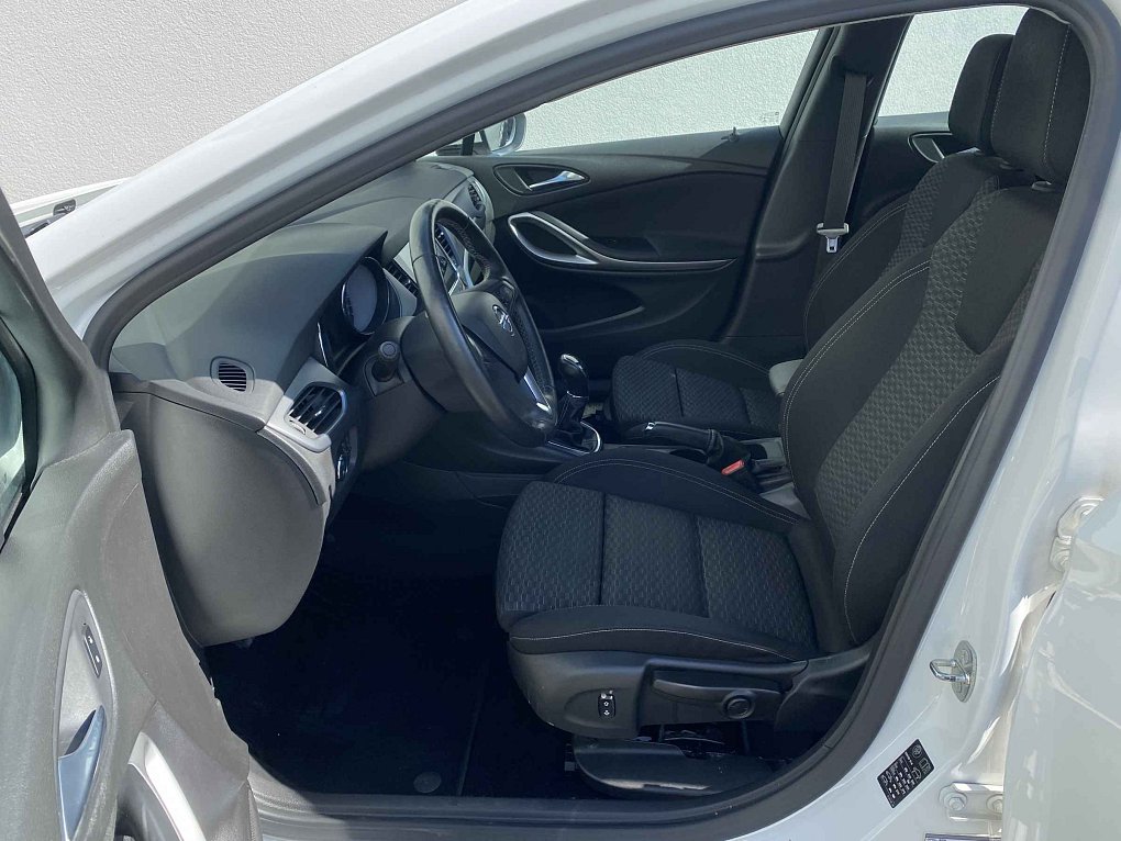 Opel Astra 1.4T Edition