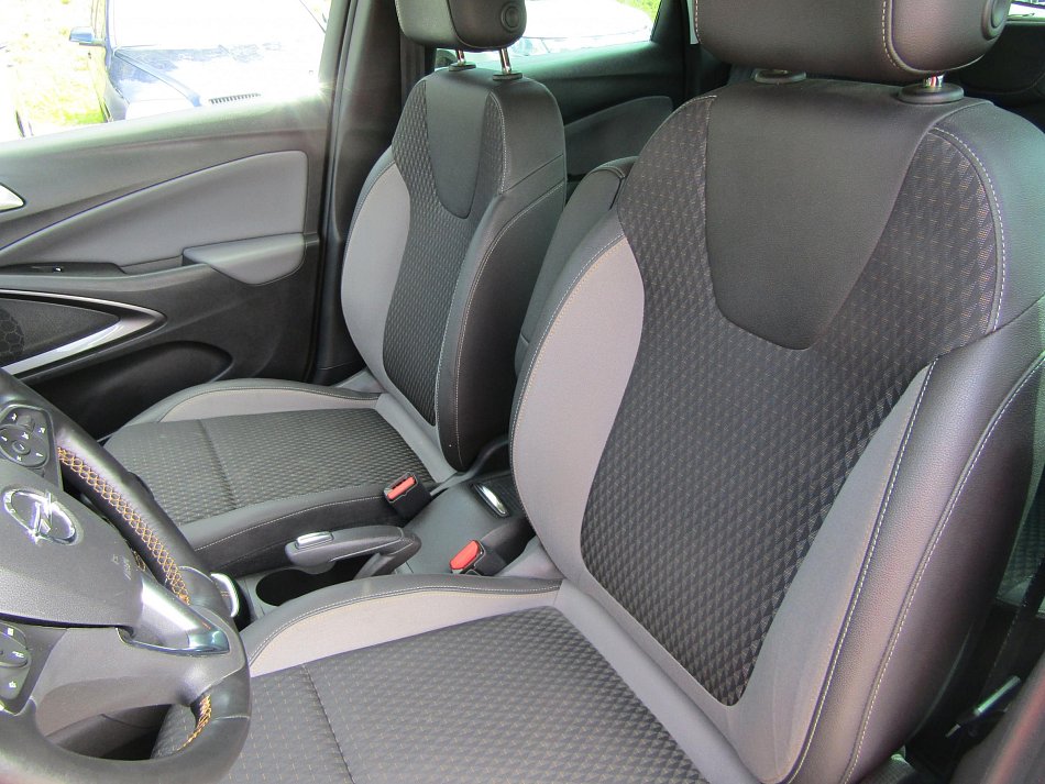 Opel Crossland X 1.2T Innovation