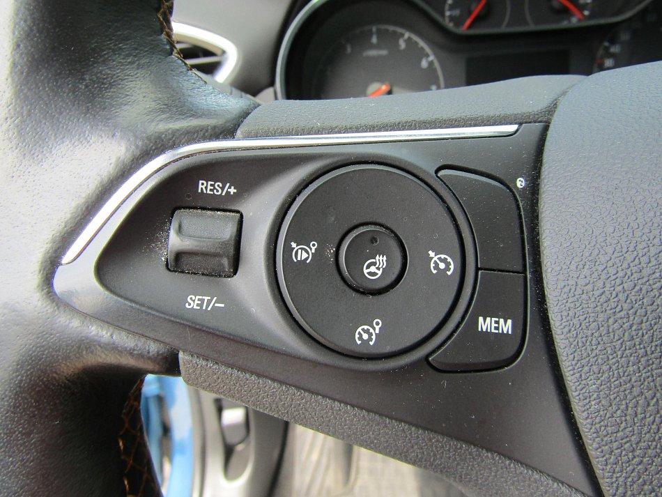 Opel Crossland X 1.2T Innovation