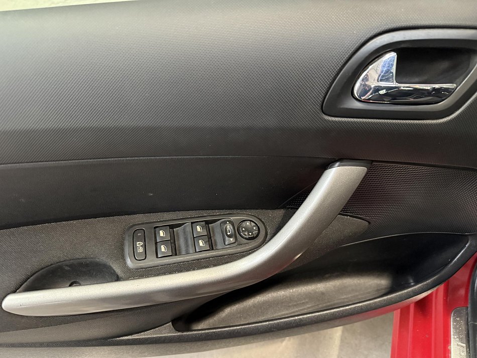 Peugeot 308 1.6i 