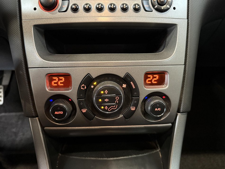 Peugeot 308 1.6i 
