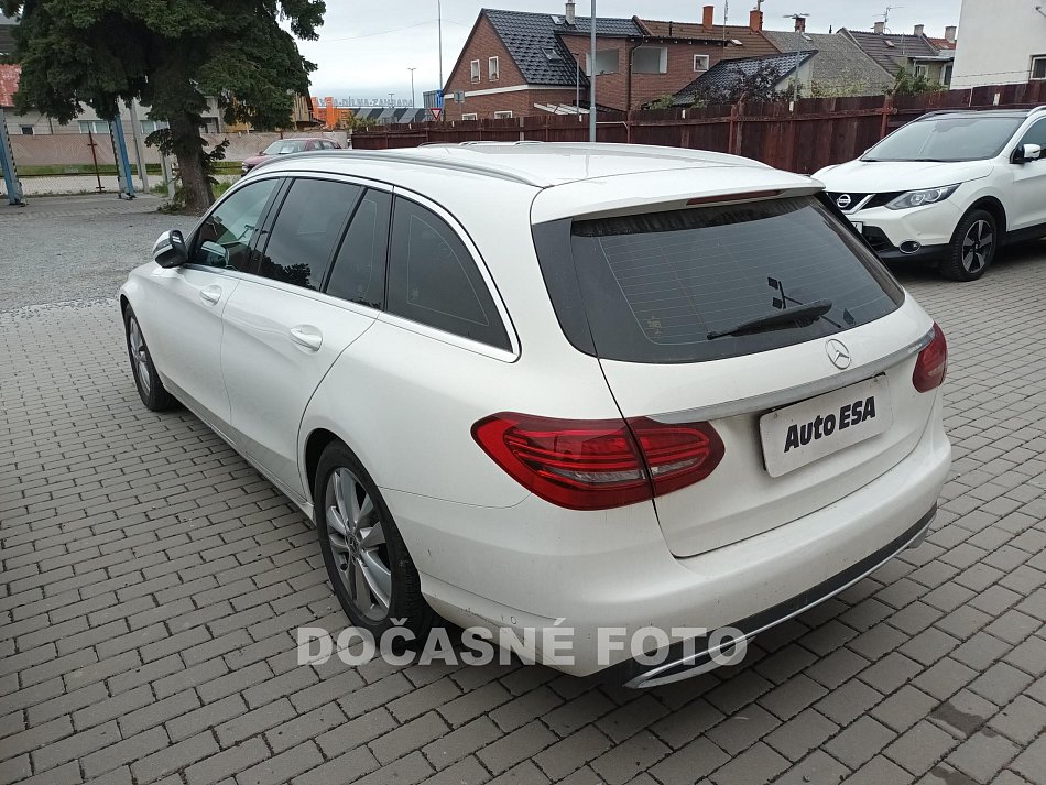 Mercedes-Benz Třída C 2.0D 