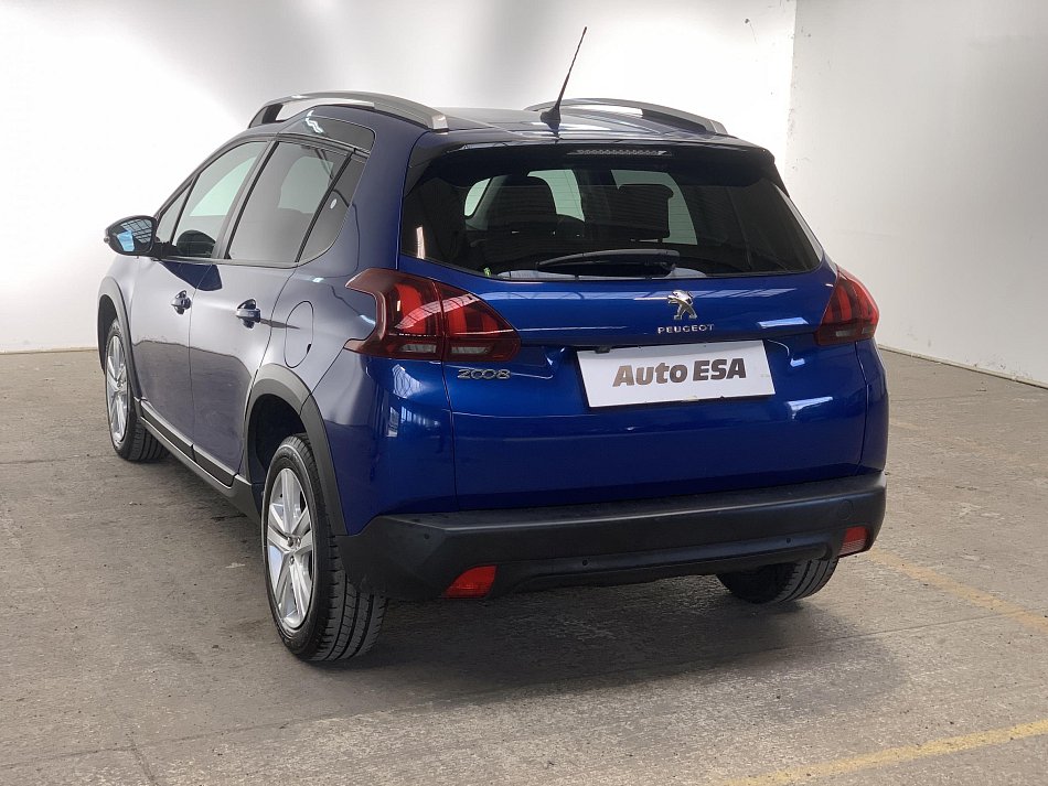 Peugeot 2008 1.2PT Signature