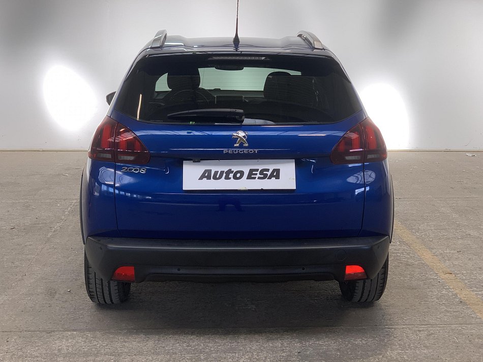 Peugeot 2008 1.2PT Signature