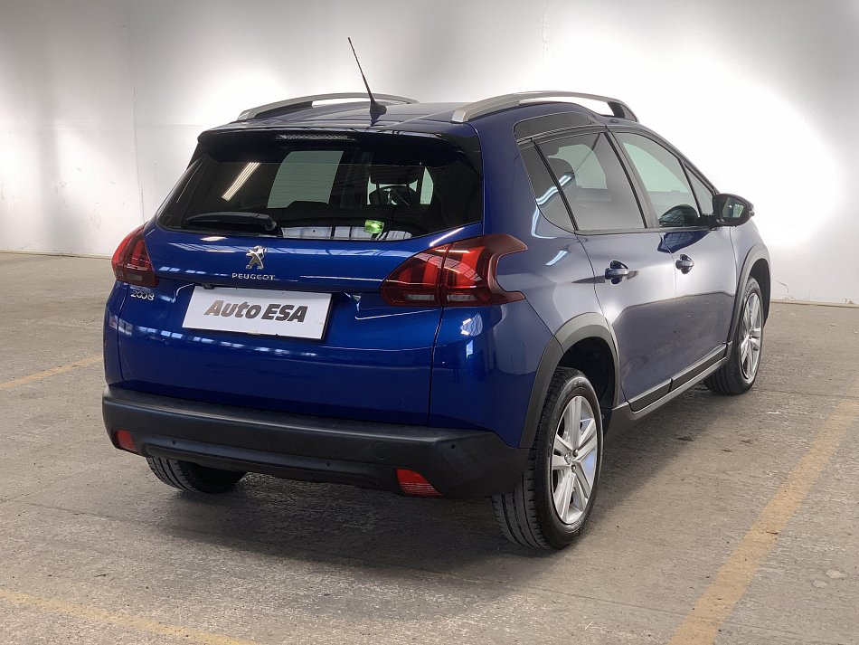 Peugeot 2008 1.2PT Signature