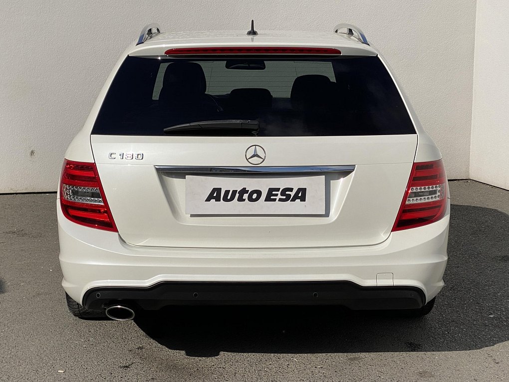 Mercedes-Benz Třída C 1.6 CGi Avantgarde C180