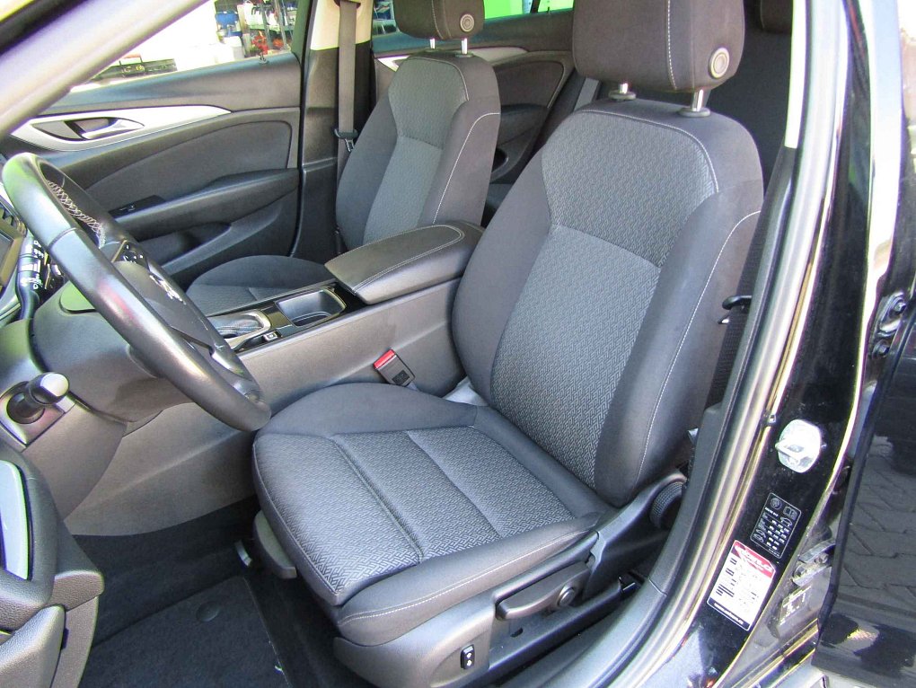 Opel Insignia 1.6 CDTi 