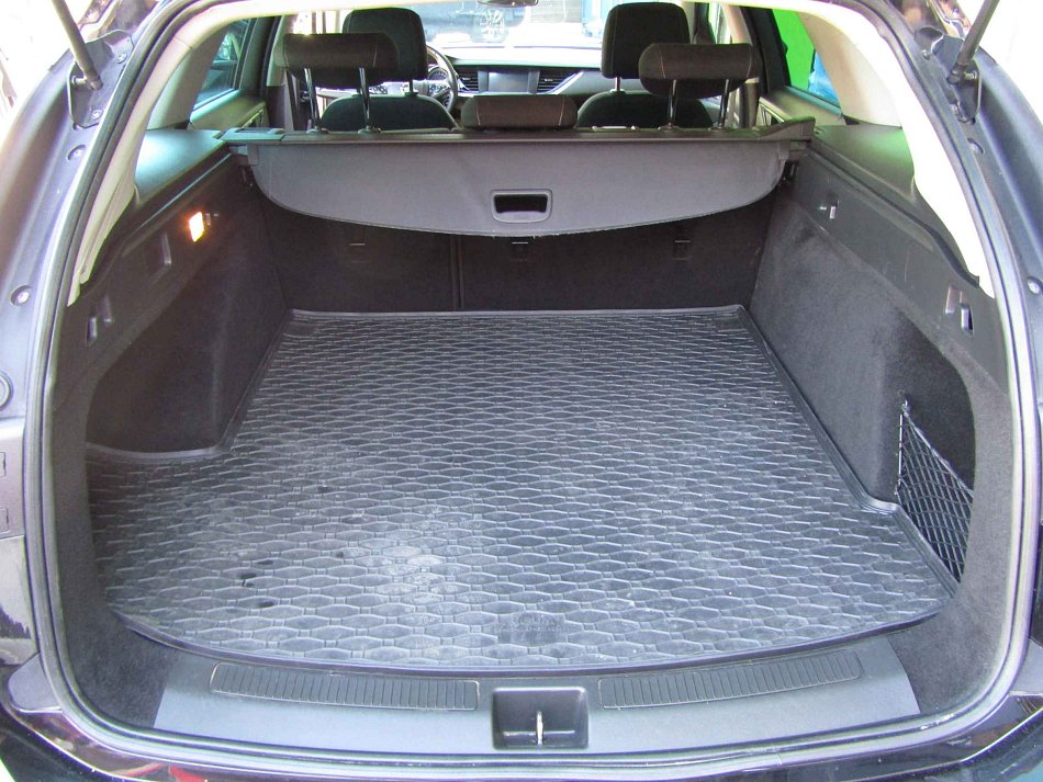 Opel Insignia 1.6 CDTi 