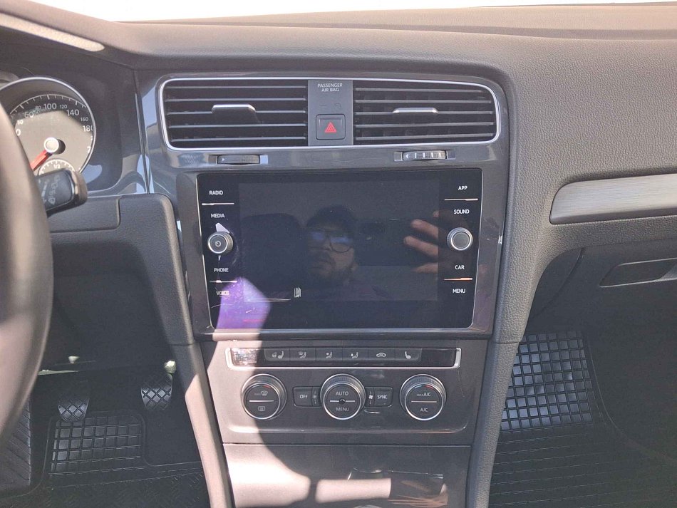 Volkswagen Golf 1.5TSi 