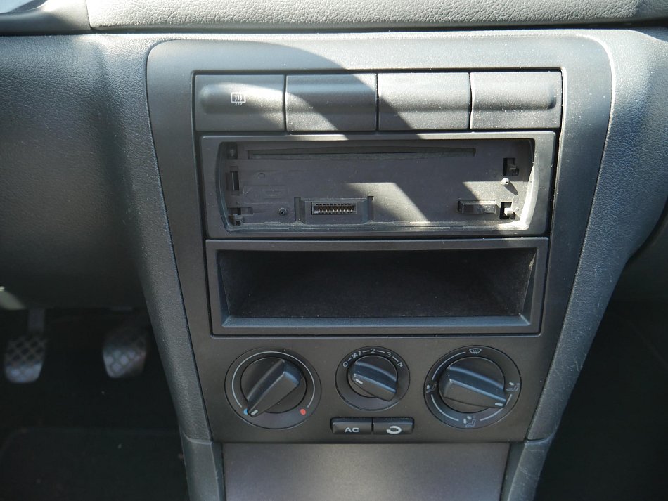 Škoda Octavia 1.6i 