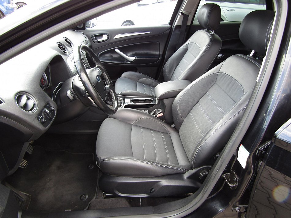 Ford Mondeo 2.0i 