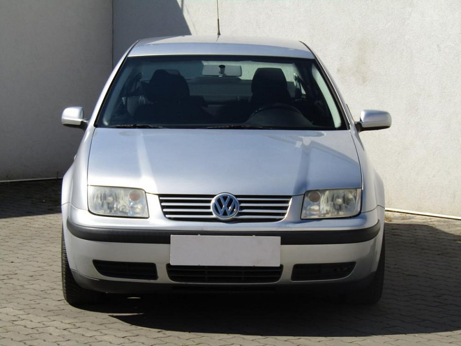 Volkswagen Bora 1.6 i 16v 