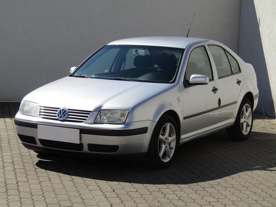 Volkswagen Bora 1.6 i 16v 
