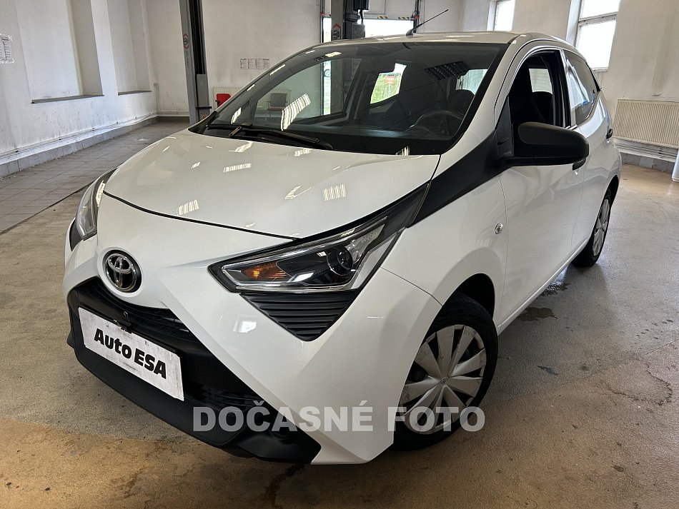 Toyota Aygo 1.0i 
