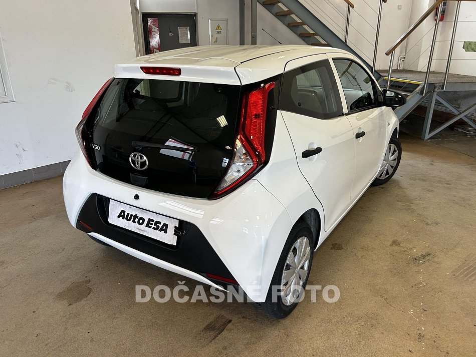 Toyota Aygo 1.0i 
