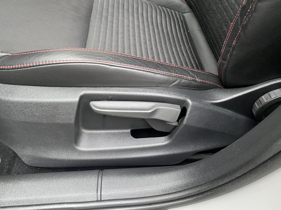 Škoda Octavia III 2.0 TDi RS Challange