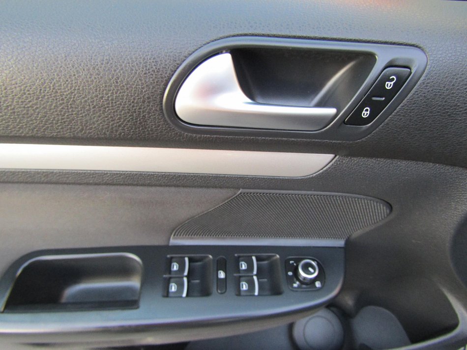 Volkswagen Golf 1.6 TDi Highline