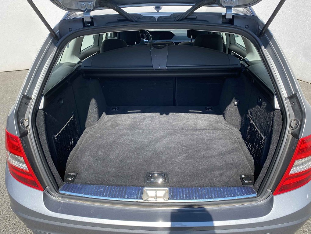 Mercedes-Benz Třída C 2.2 CDi  C200
