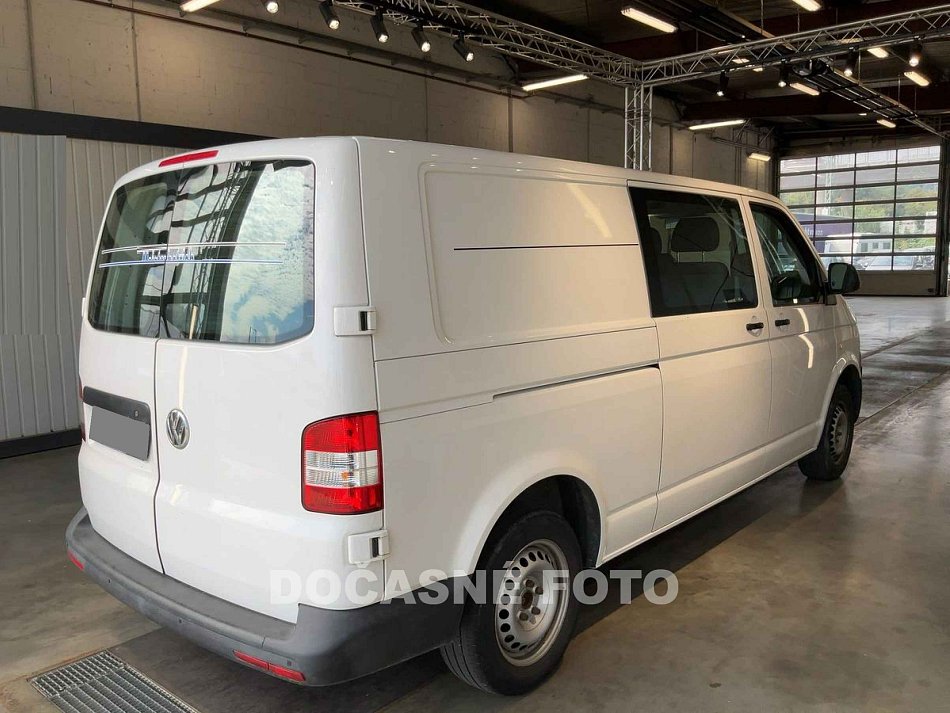 Volkswagen Transporter 2.0TDi  L2H1