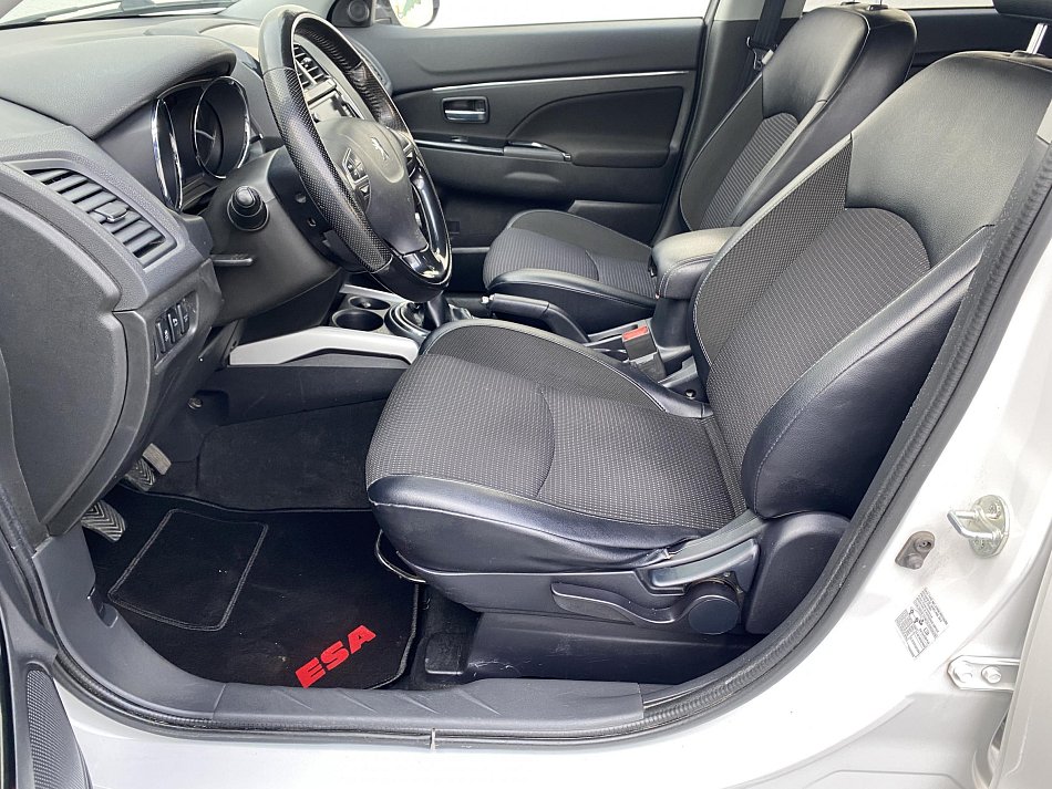 Peugeot 4008 1.6 HDi Style 4WD