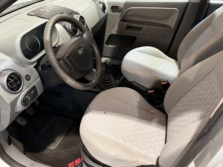 Ford Fusion 1.6 i 