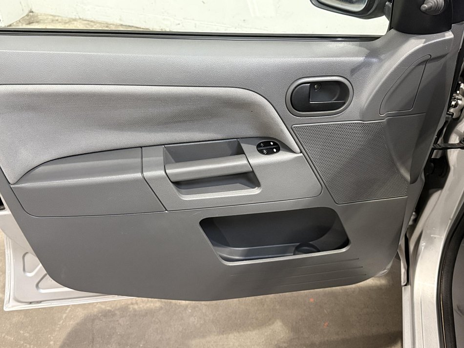 Ford Fusion 1.6 i 
