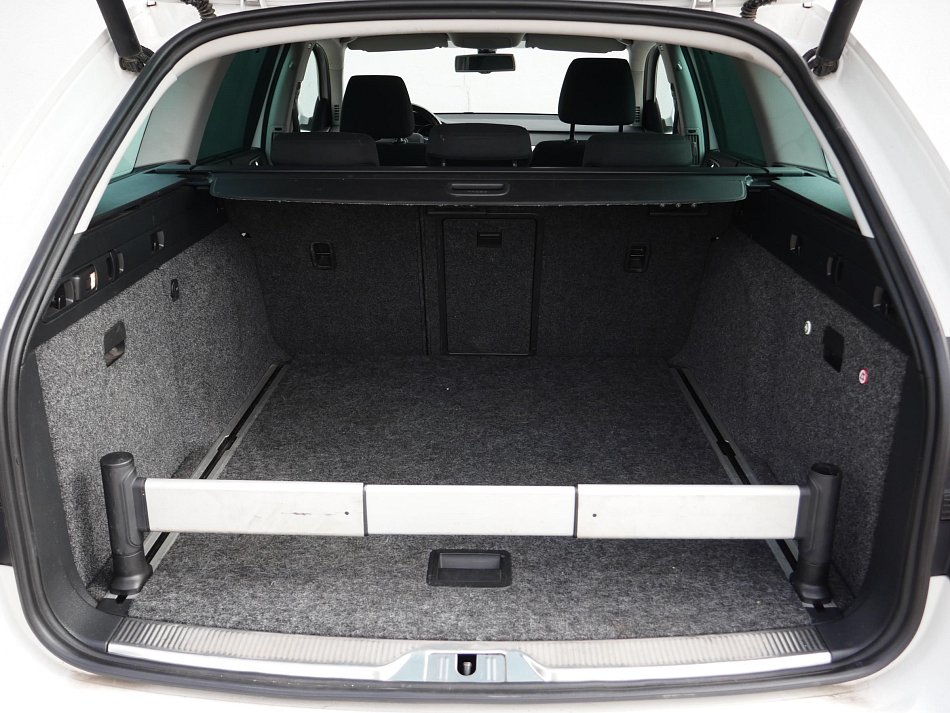 Škoda Superb II 2.0 TDi Ambition
