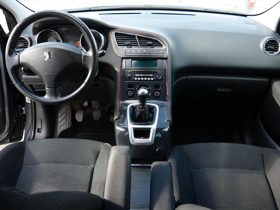 Peugeot 5008 1.6 HDi 