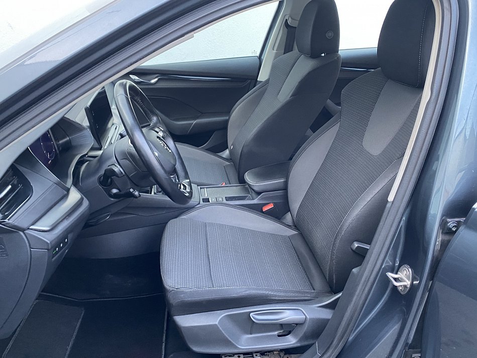 Škoda Octavia IV 1.5 TSi Ambition