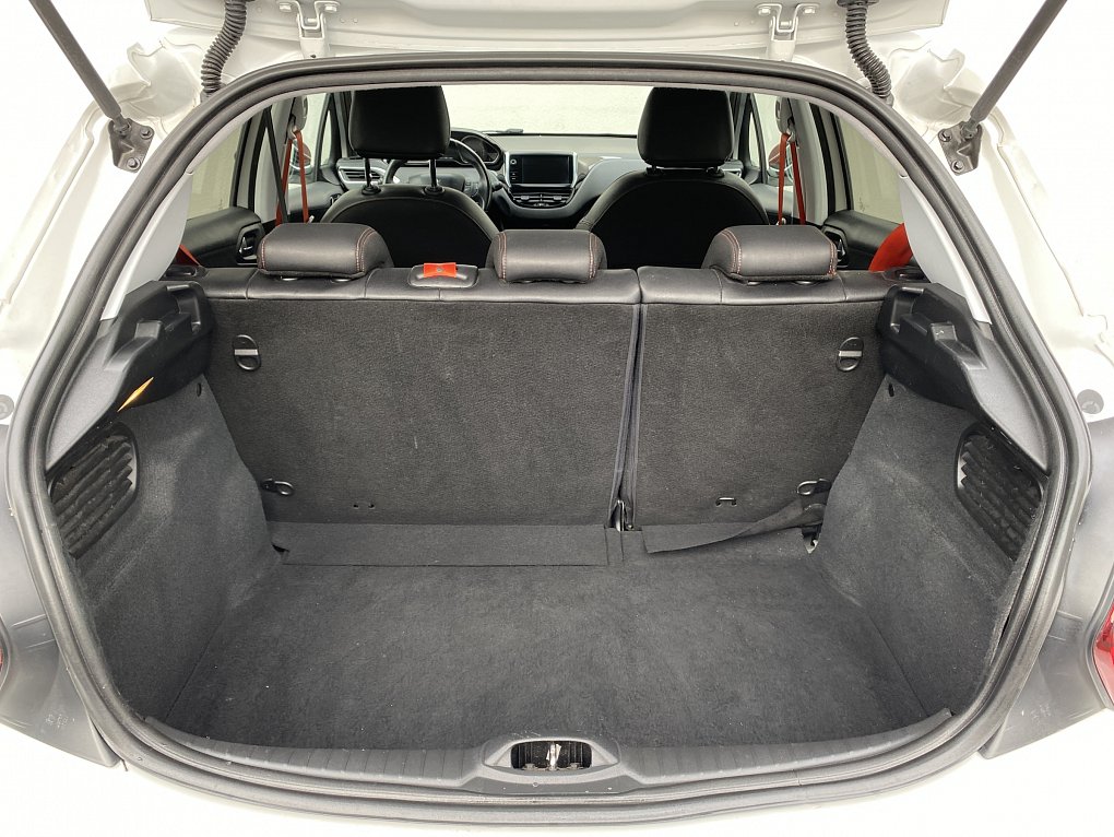 Peugeot 208 1.2PT Roland Garros