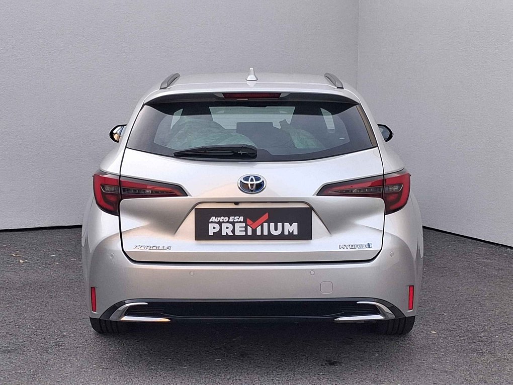 Toyota Corolla 1.8 e-CVT Comfort